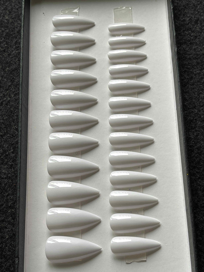 White - Glansfuld Stiletto